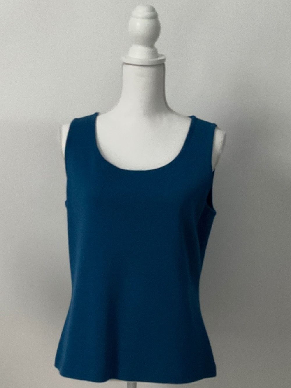 ST. JOHN Luxury Milano Knit Tank Shell Top Sleeveless Wool Blend Blue Size M